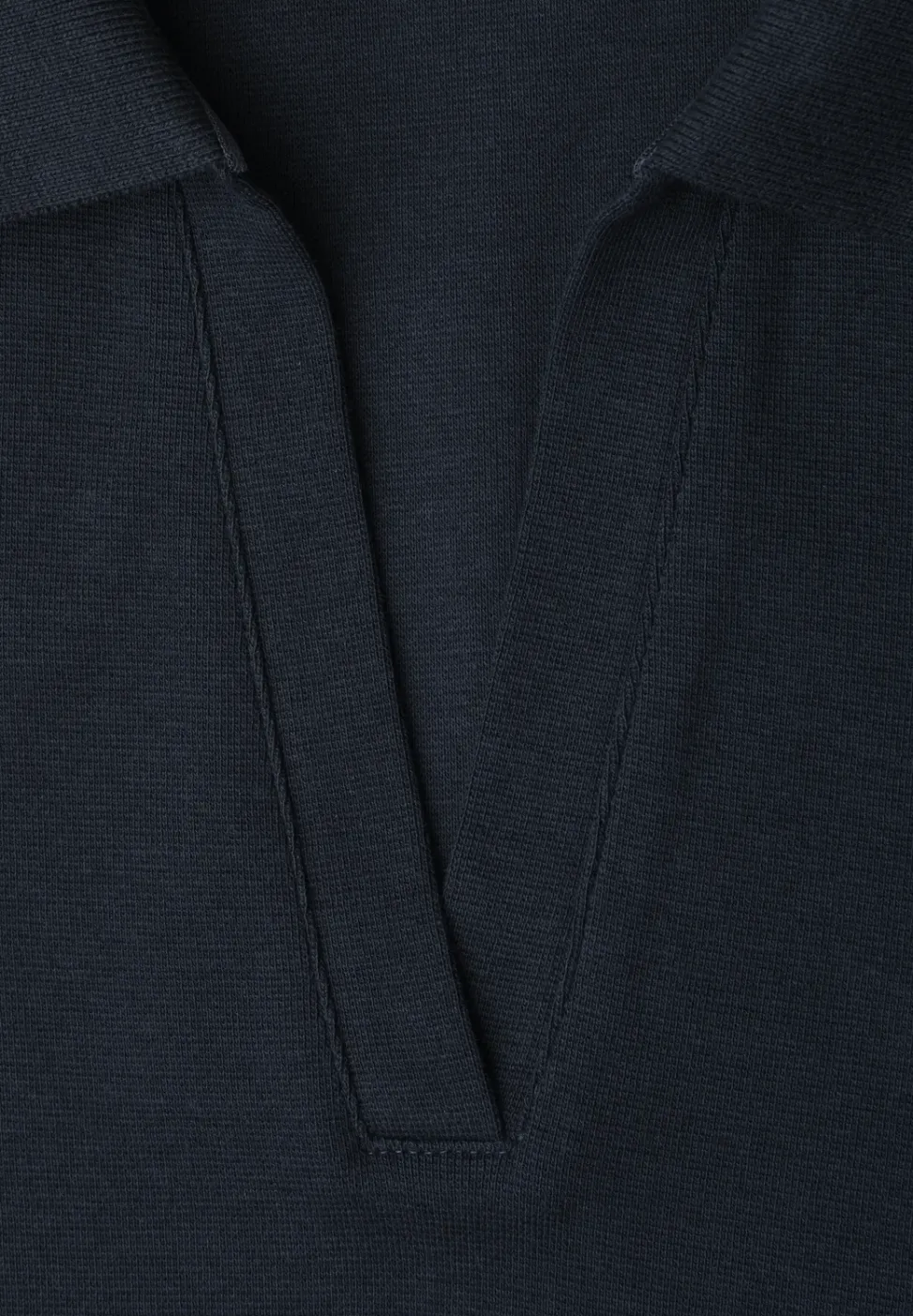 Kurzarm Poloshirt mit Split Neck