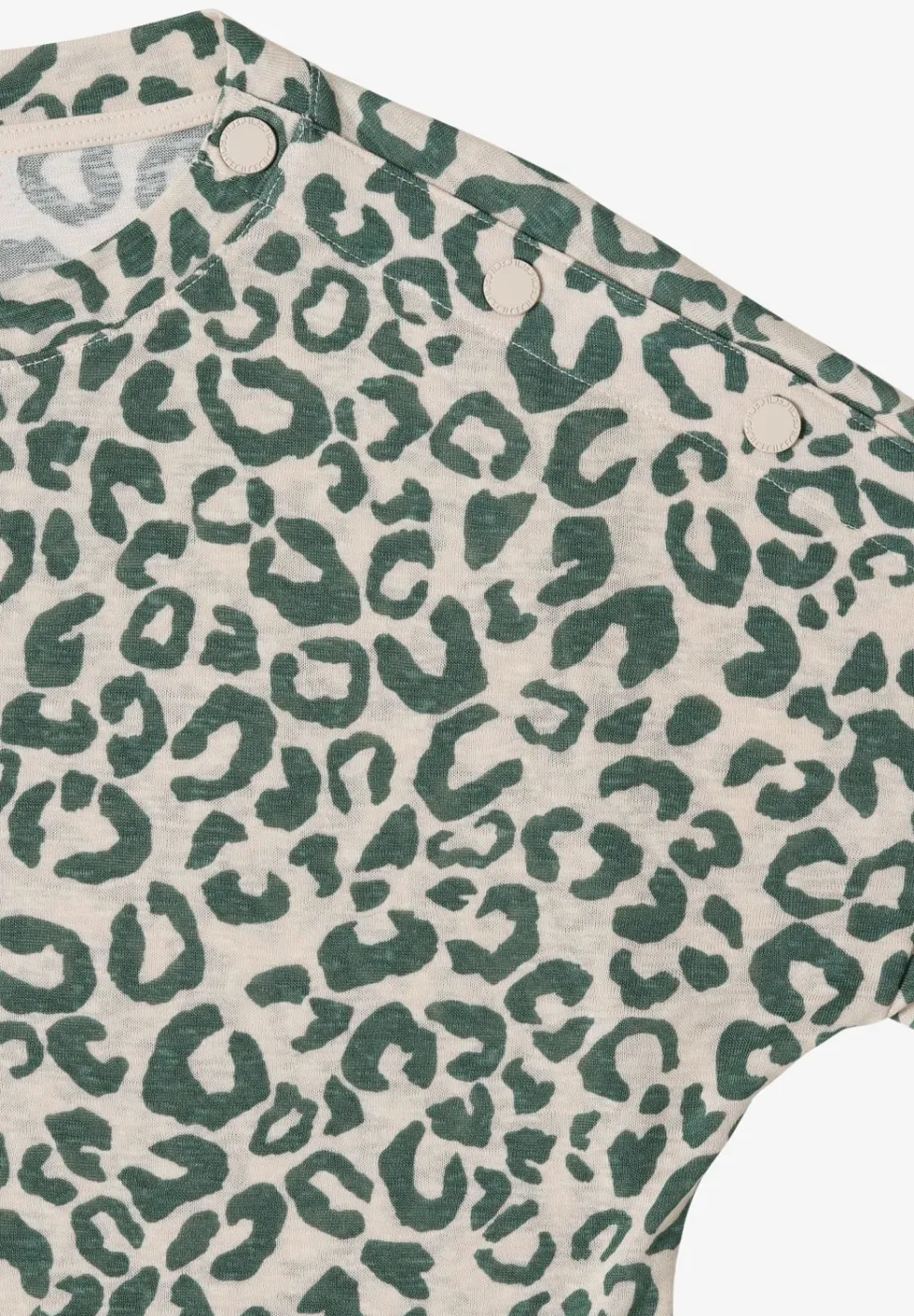 Kurzarm Shirt mit Knöpfen und Leo-Print