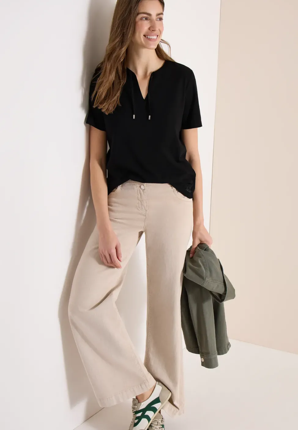 Kurzarm Shirt mit Split Neck