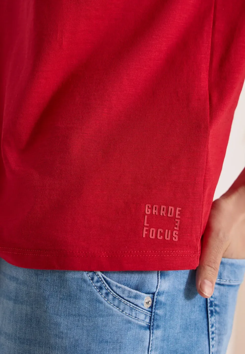 Kurzarm Shirt mit Split Neck
