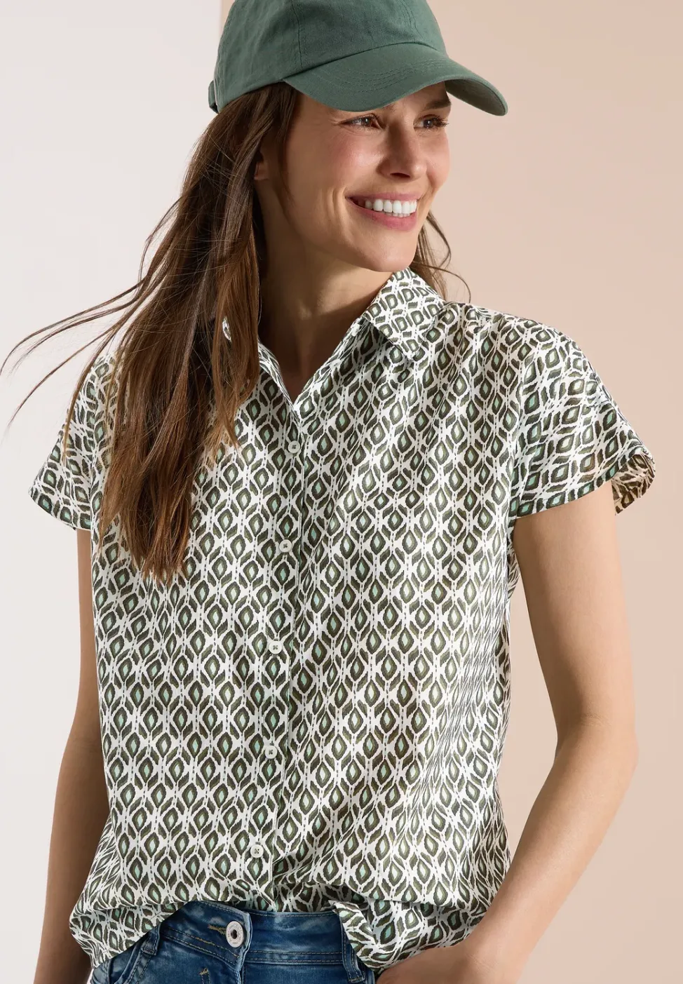 Kurzarm Bluse mit Minimal Print