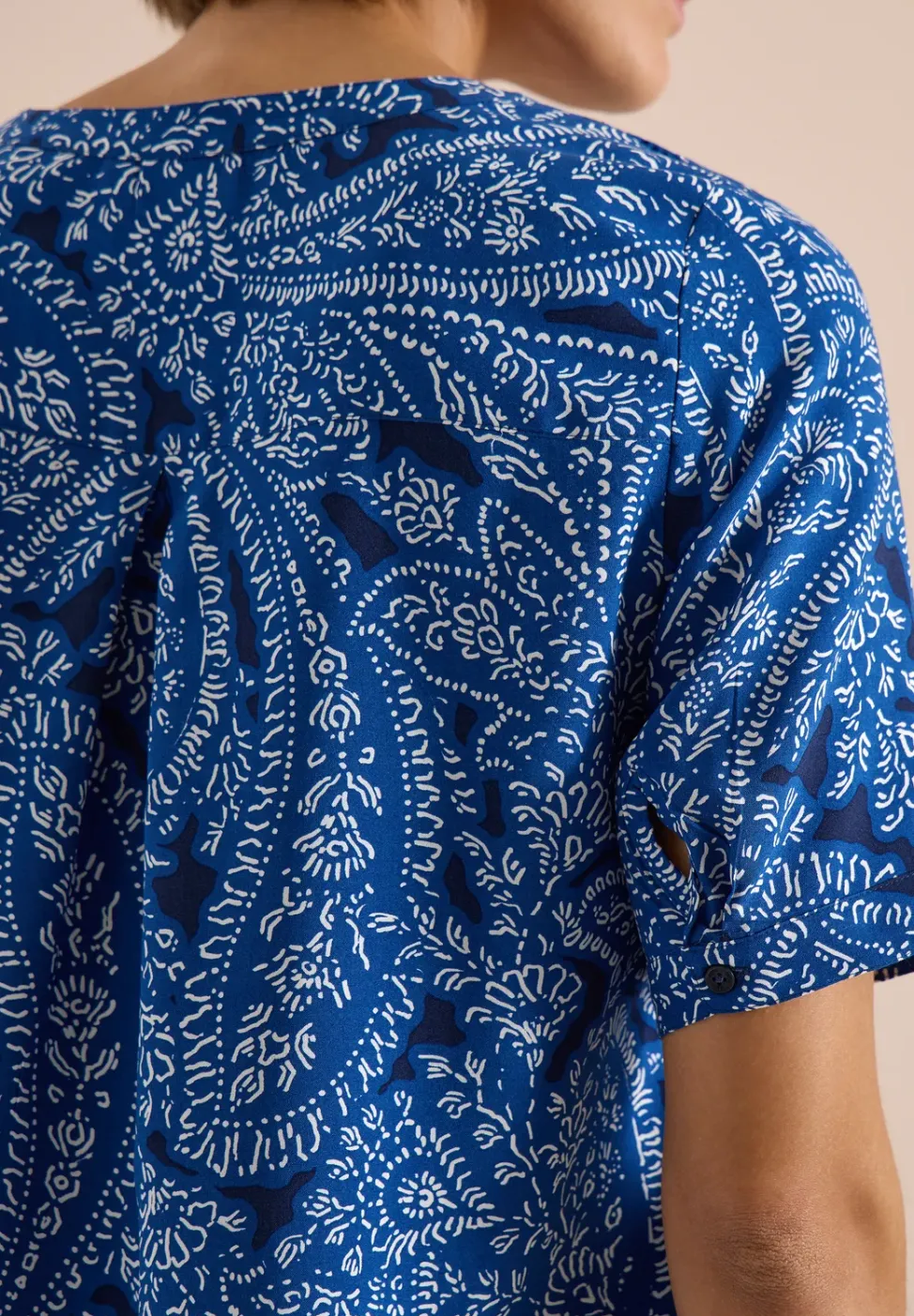 Kurzarm Bluse mit Paisley Print