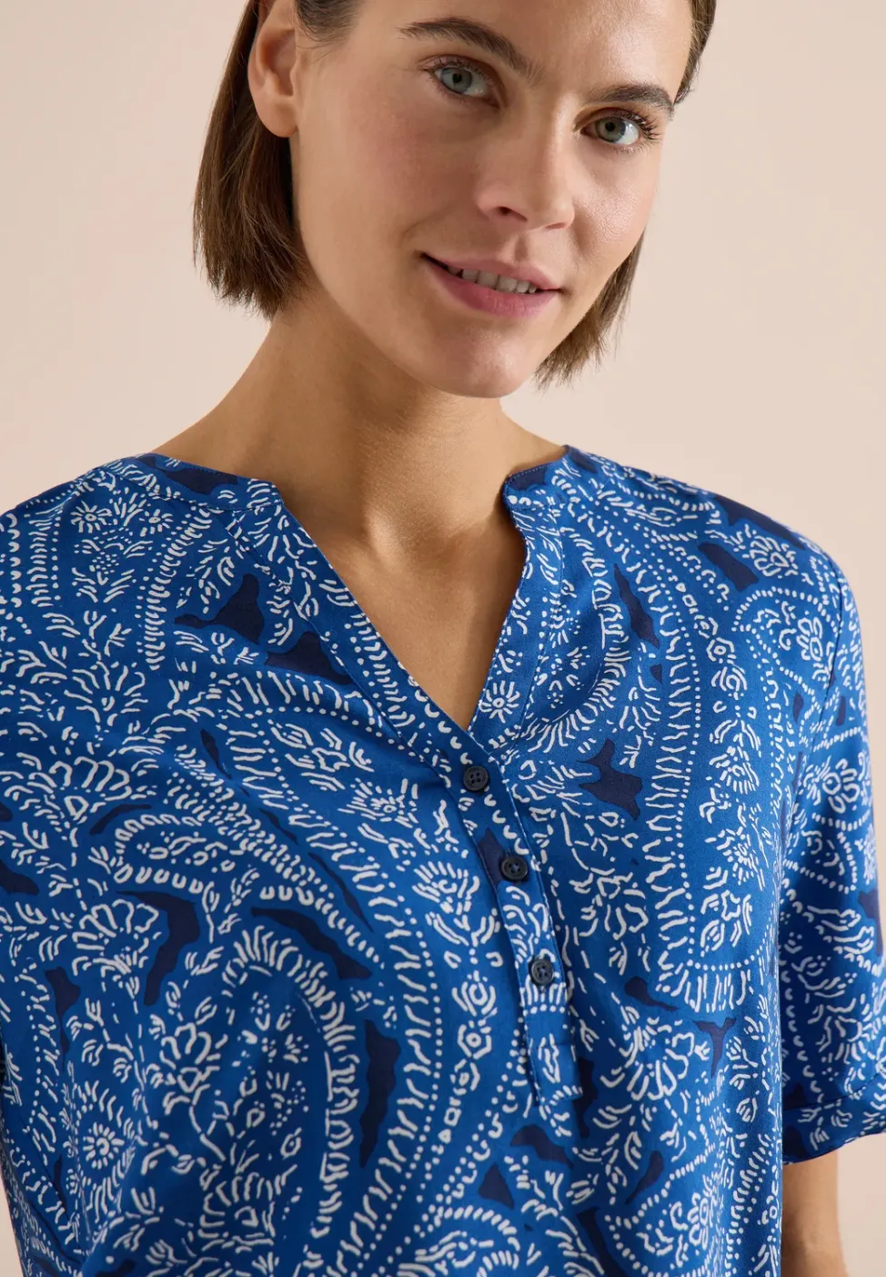 Kurzarm Bluse mit Paisley Print