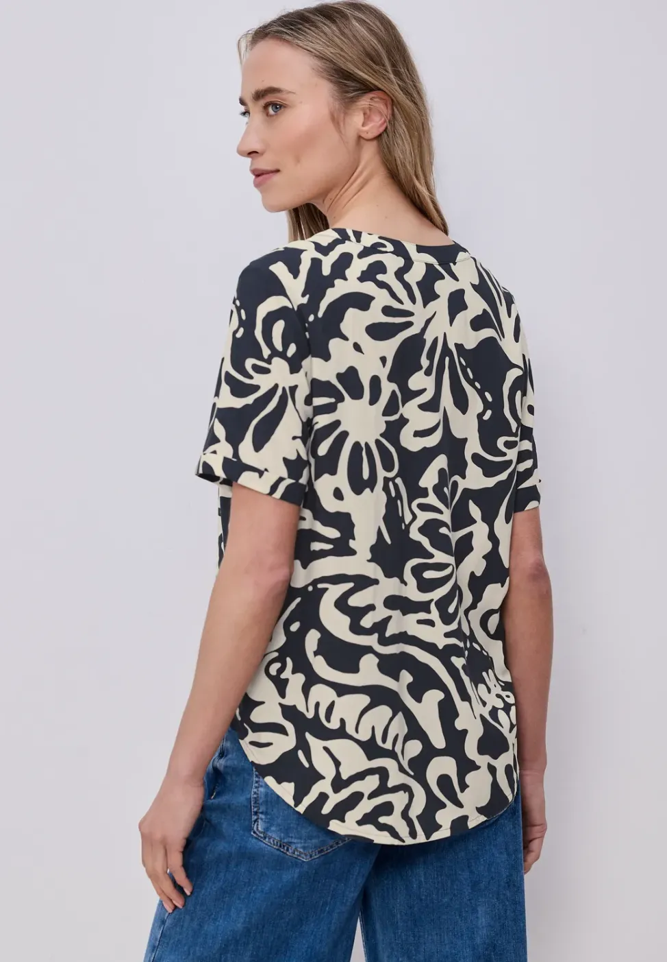 Kurzarm Bluse mit Turn-Up und Print