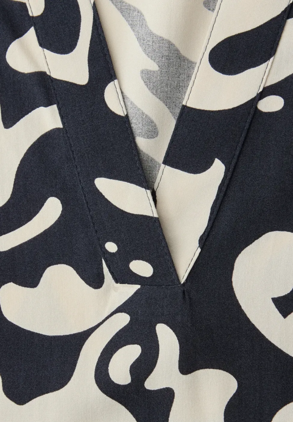 Kurzarm Bluse mit Turn-Up und Print