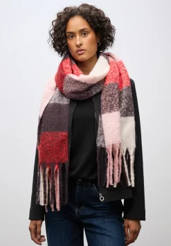 Kuscheliger Madras Schal