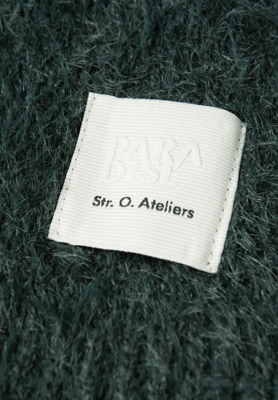 Langer Federgarn Schal