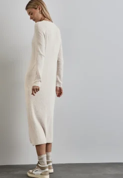 Langes Strickkleid