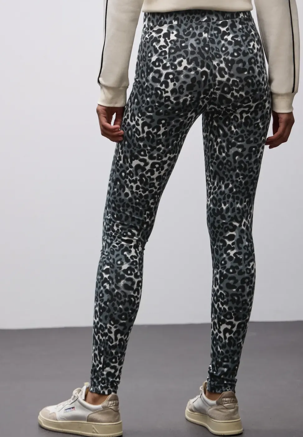 Leggings mit Leo-Muster