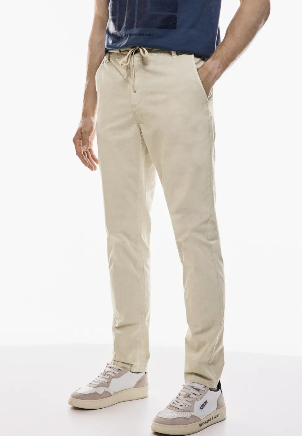 Leichte Baumwoll-Chino