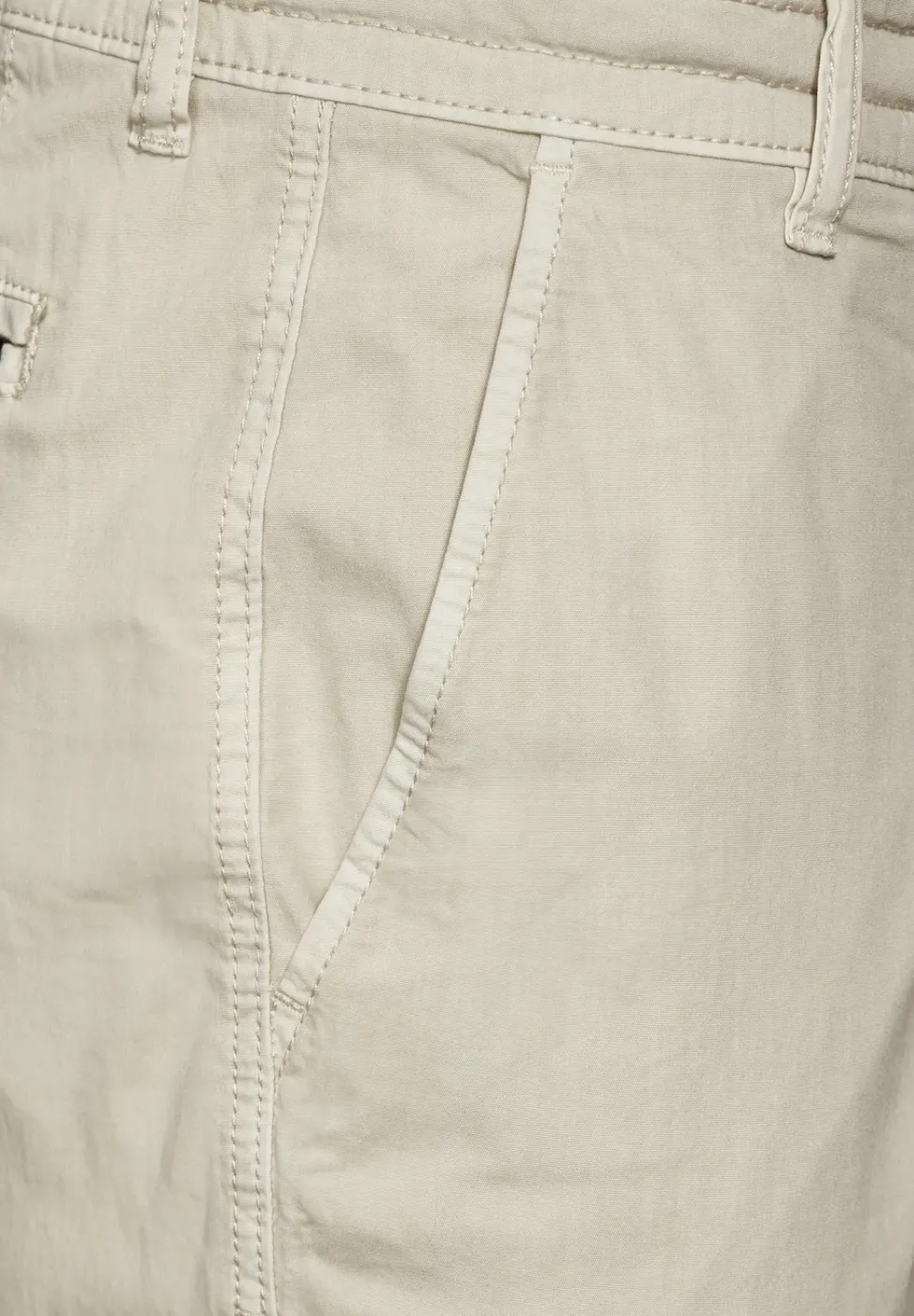 Leichte Baumwoll-Chino
