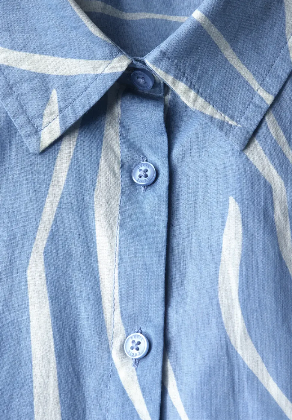 Leichte Baumwollhemdbluse