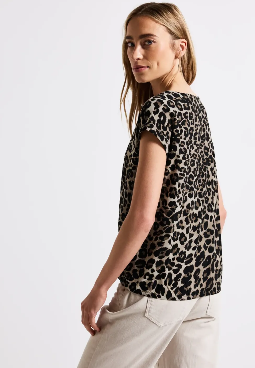 Leo Blusenshirt