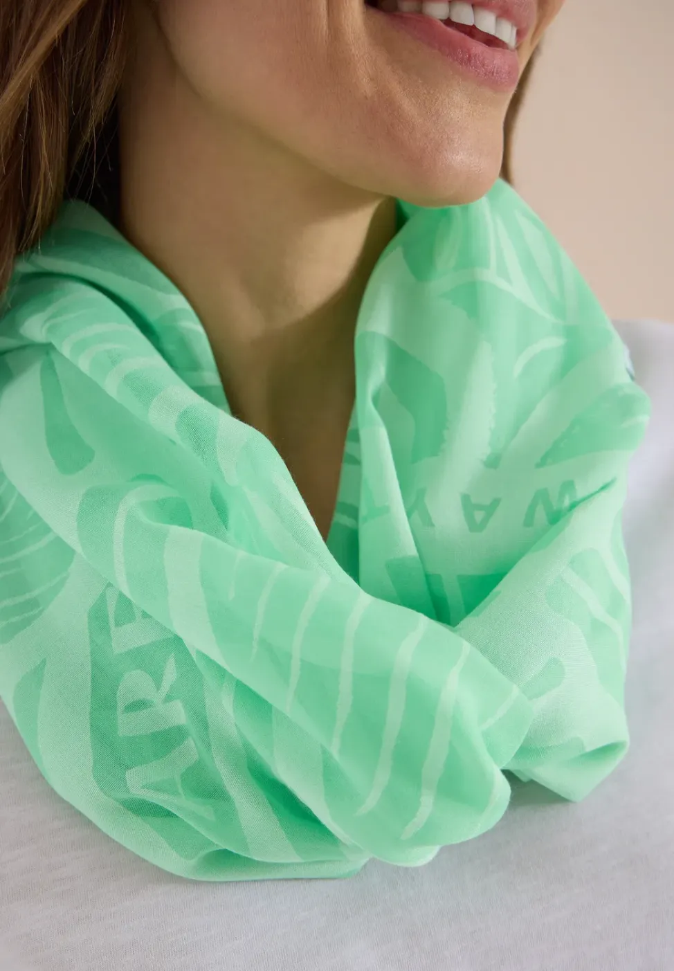 Loop-Schal im Ausbrenner-Look