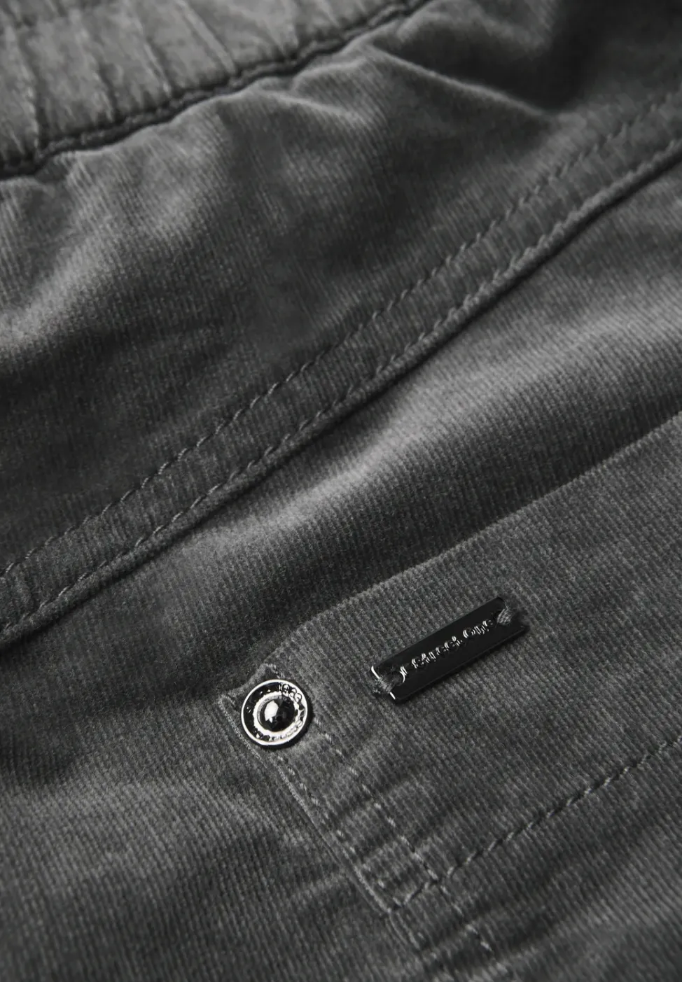 Loose Fit Cordhose