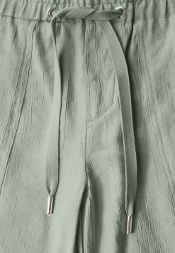 Loose Fit Hose mit Struktur