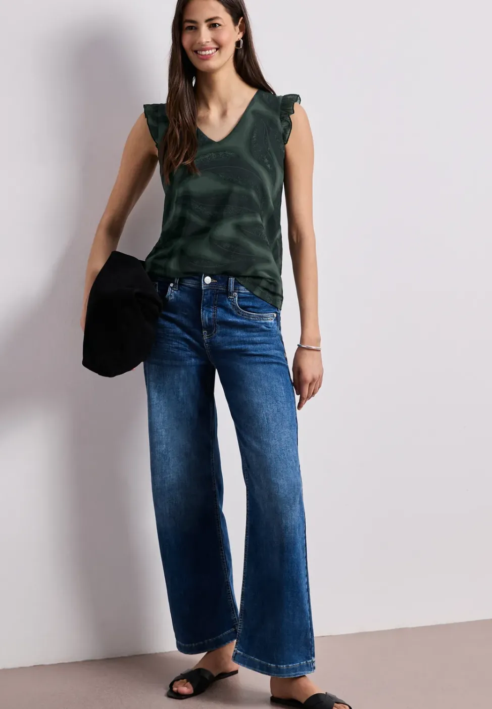 Mesh-Top mit V-Neck und Print