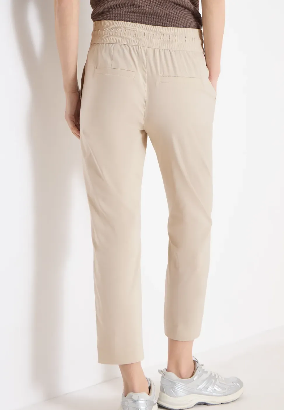Mid Waist Slim Leg Hose im Casual Fit