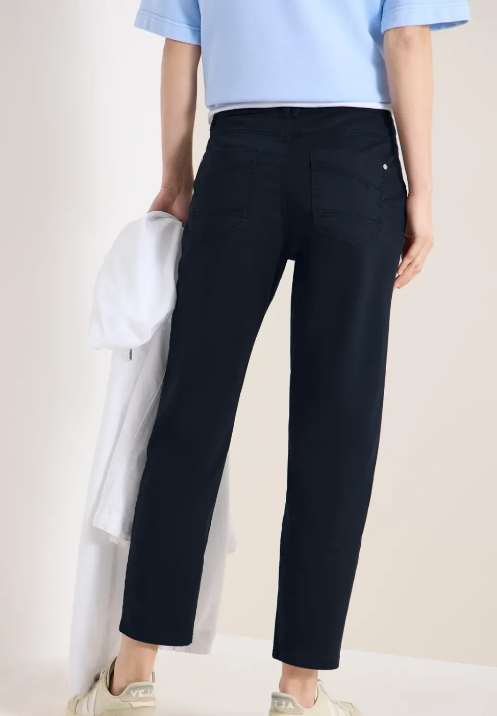 Mid Waist Slim Leg Hose im Casual Fit