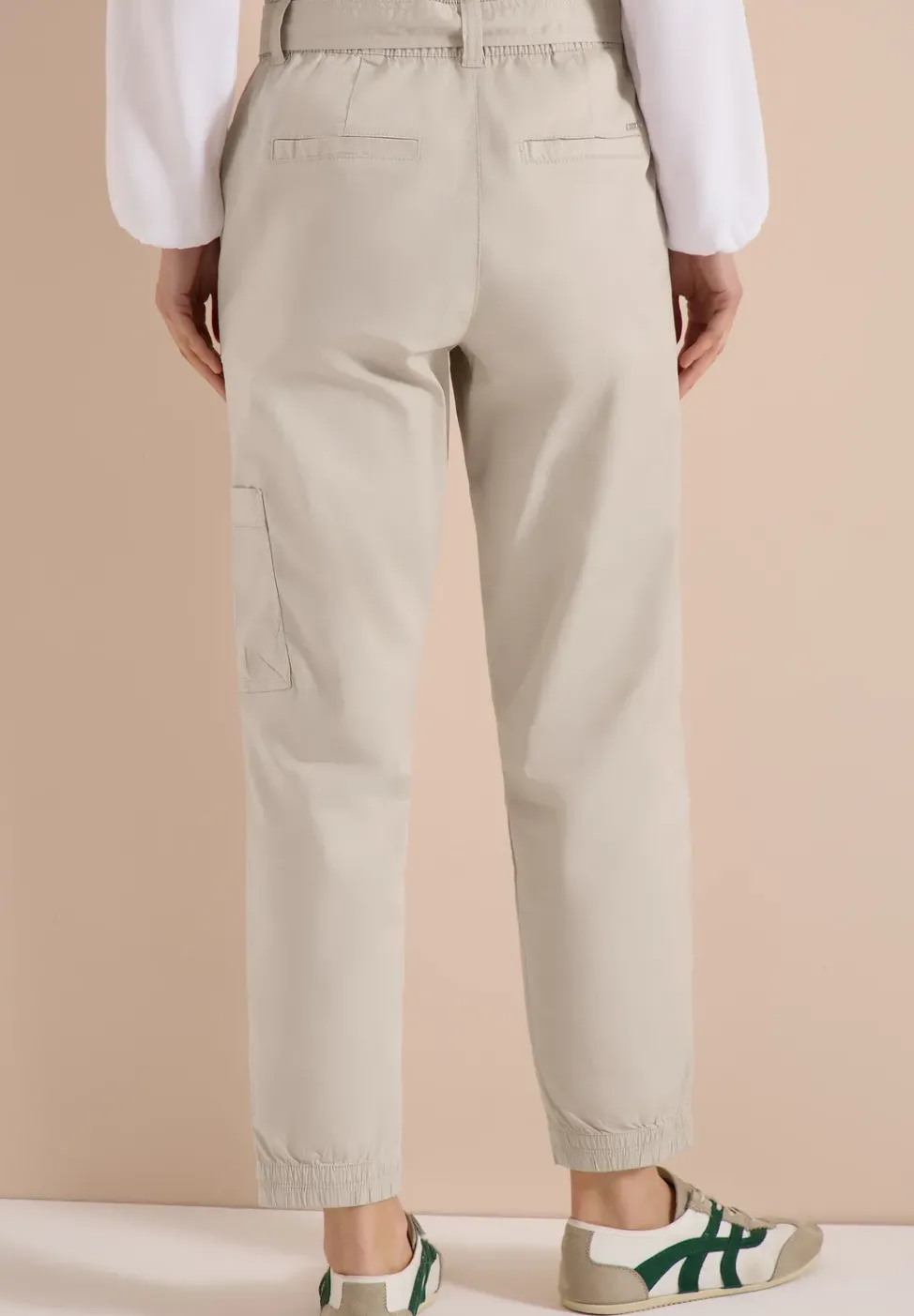 Mid Waist Slim Leg Hose im Loose Fit