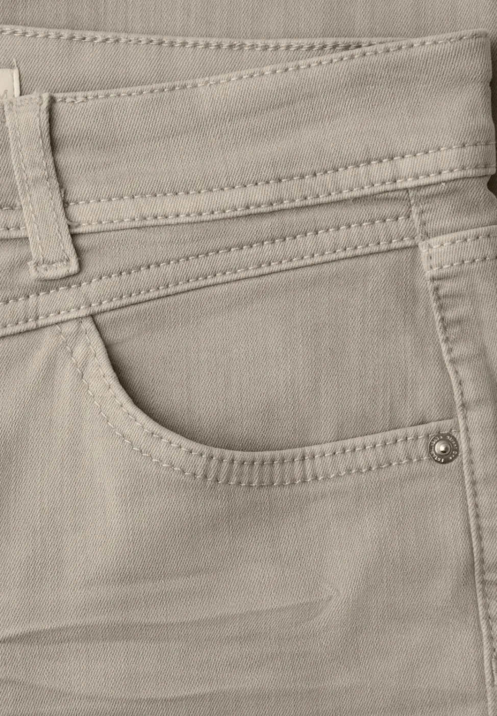 Mid Waist Slim Leg Jeans im Casual Fit