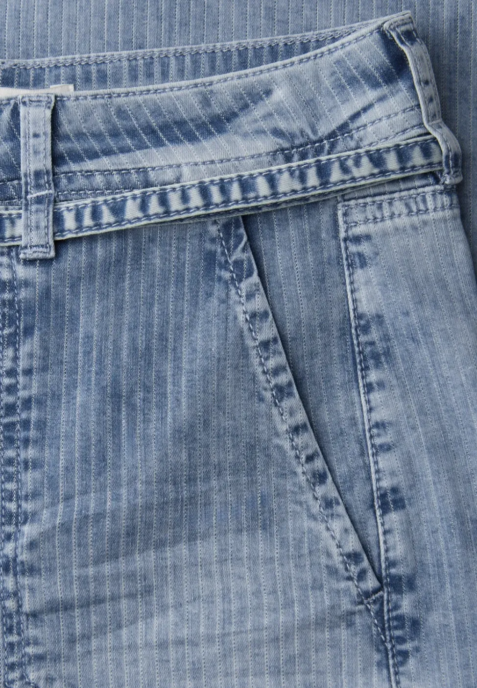 Mid Waist Wide Leg Jeans mit Streifen
