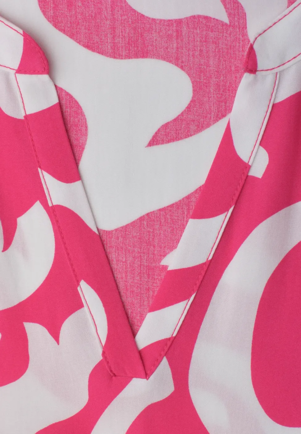 Midi-Kleid mit Split Neck und Print