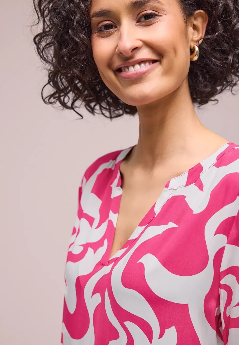 Midi-Kleid mit Split Neck und Print