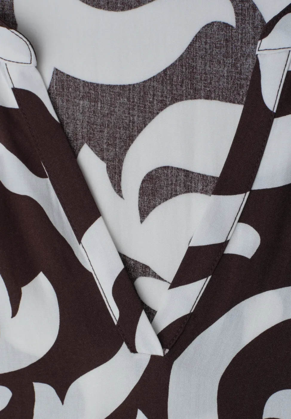 Midi-Kleid mit Split Neck und Print