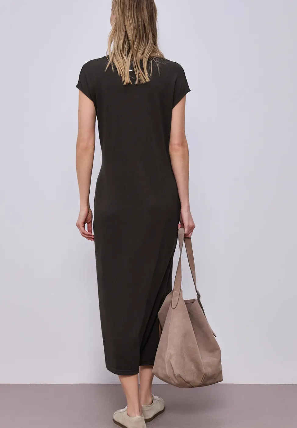 Midi-Kleid mit V-Neck im Strick-Look