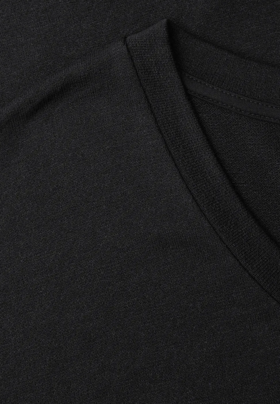 Midi-Kleid mit V-Neck im Strick-Look