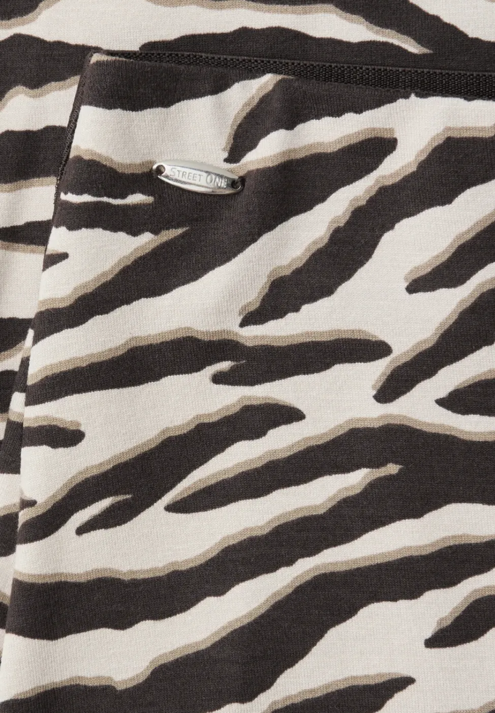 Midi-Rock mit Schlitz und Animal Print