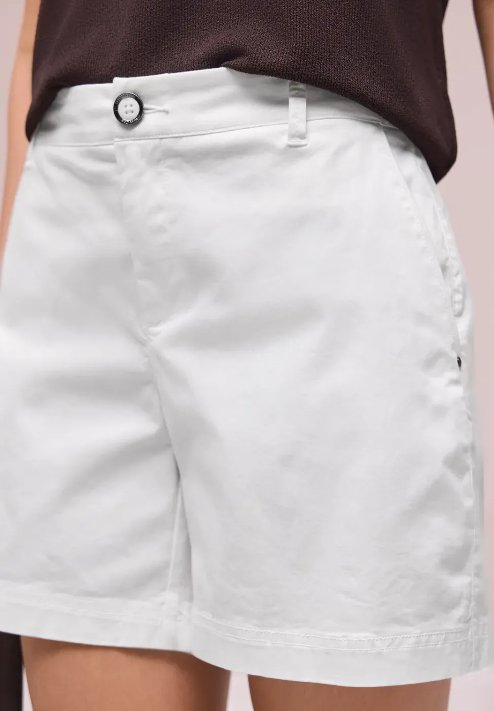 Mid Waist Chino Shorts im Casual Fit