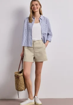 Mid Waist Chino Shorts im Casual Fit