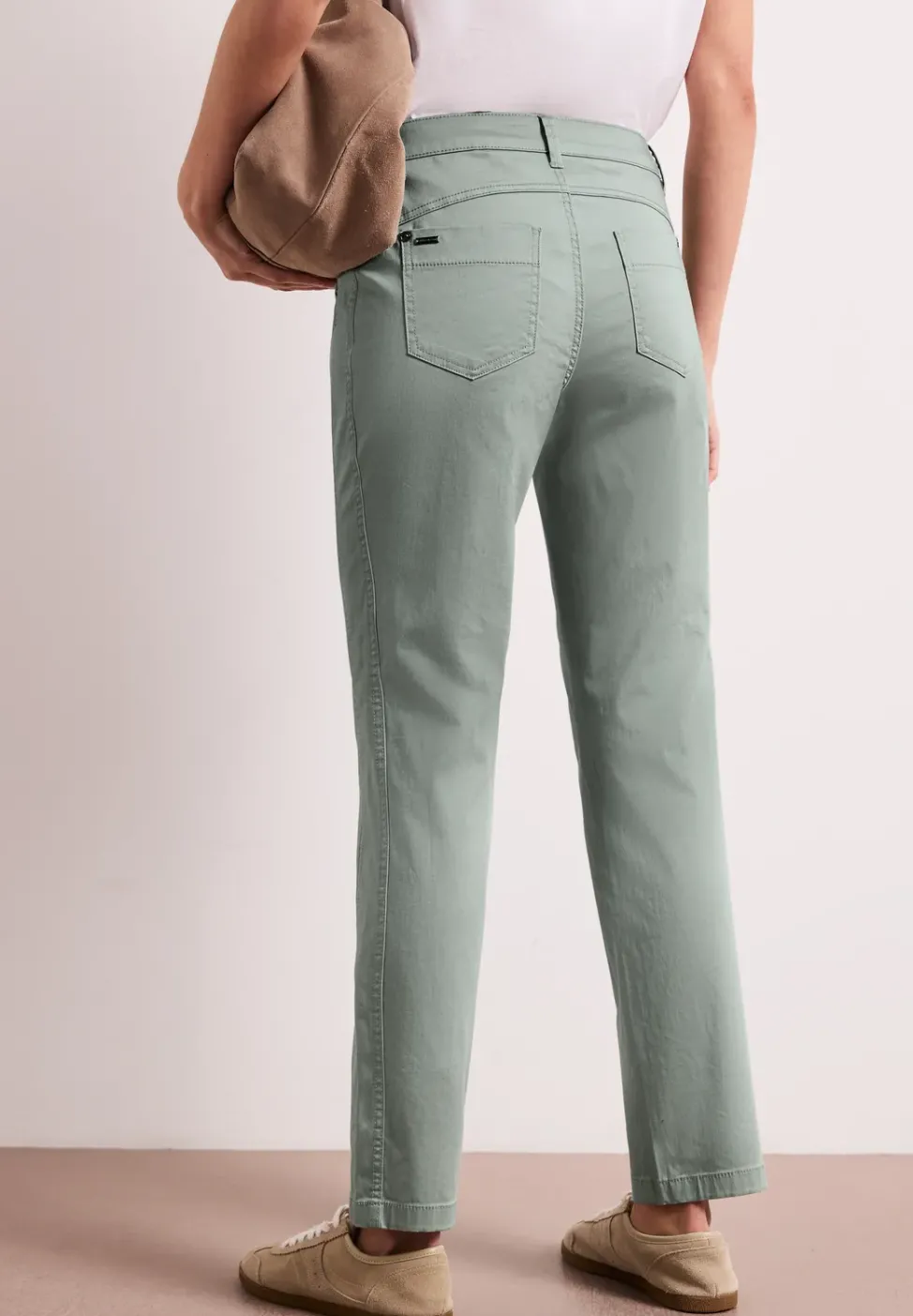 Mid Waist Slim Leg Hose im Satin-Look