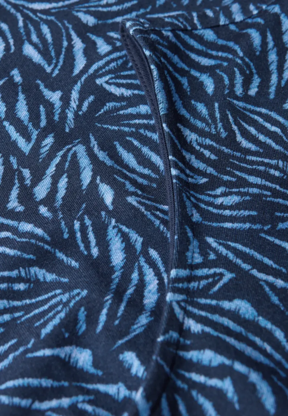 Minimal Print Jersey-Kleid