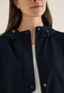 Moderner Blouson