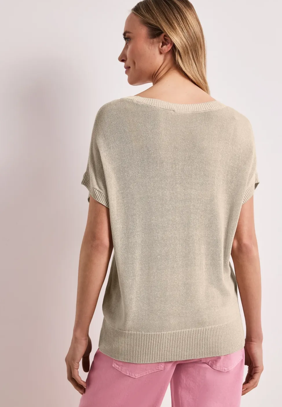 Pullover mit U-Boot-Ausschnitt