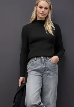 Pullover in Rippstruktur