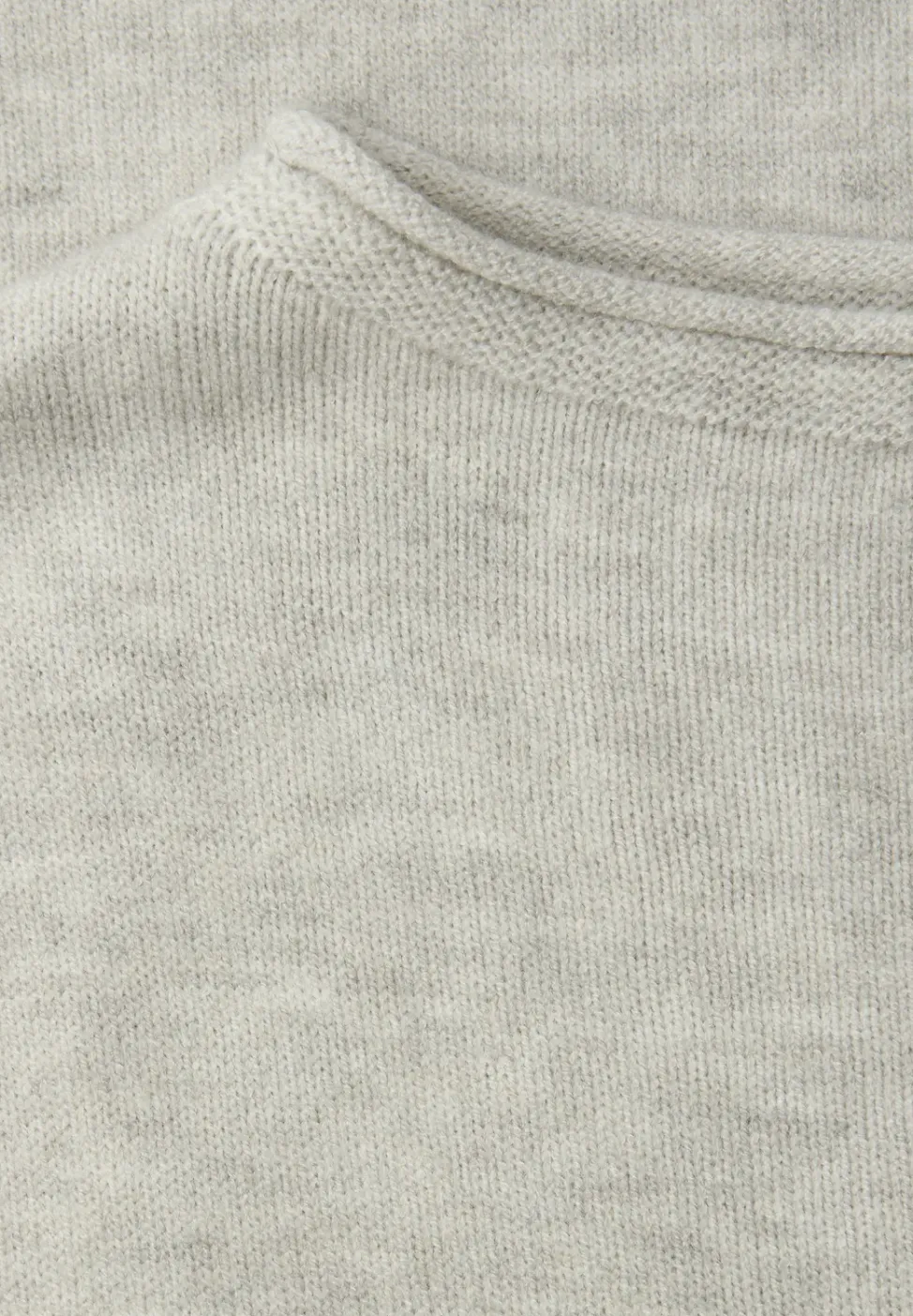 Pullover mit gerolltem Saum