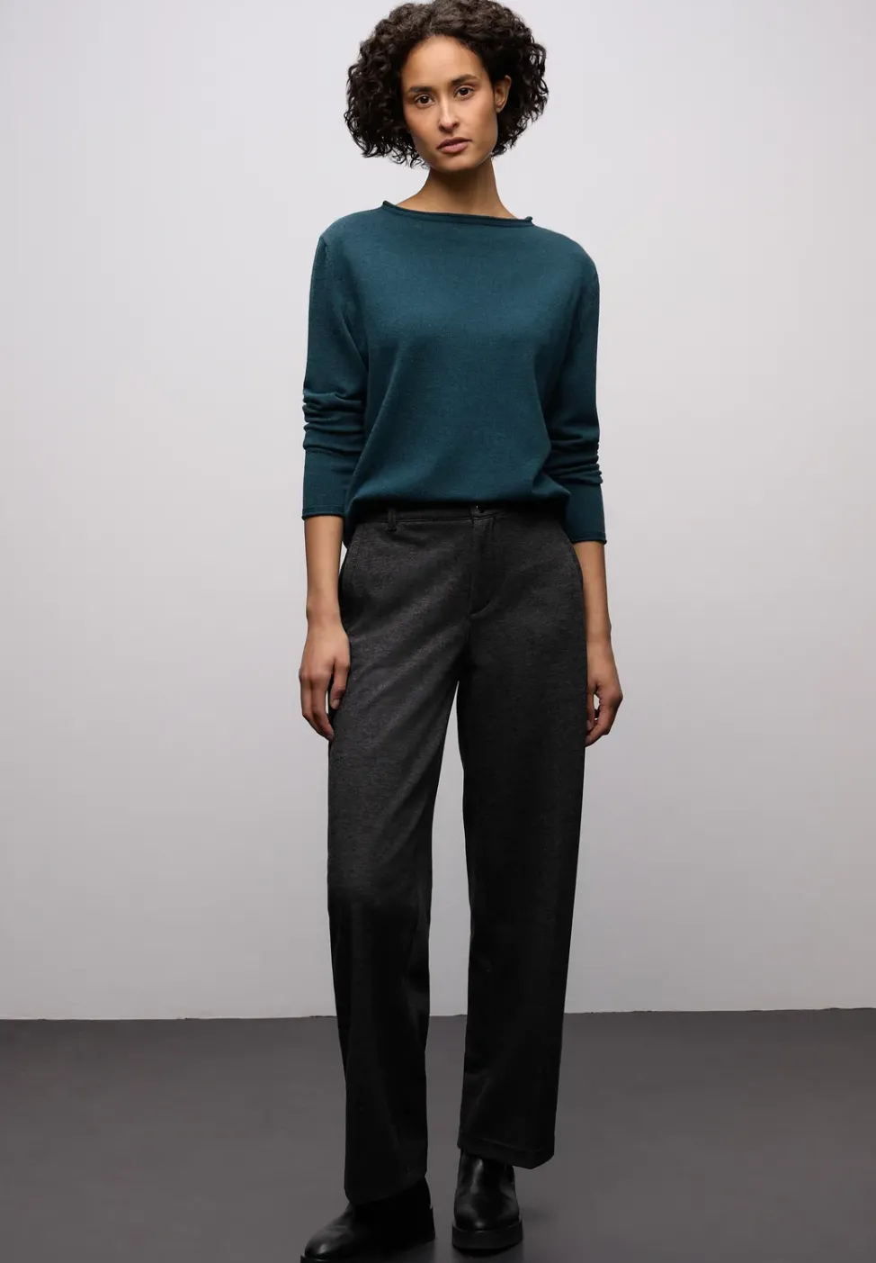 Pullover mit gerolltem Saum