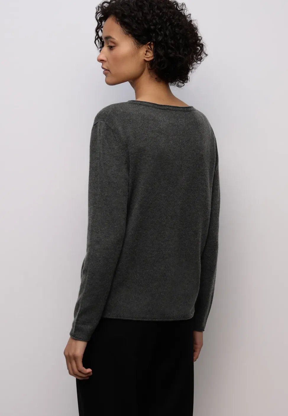 Pullover mit gerolltem Saum