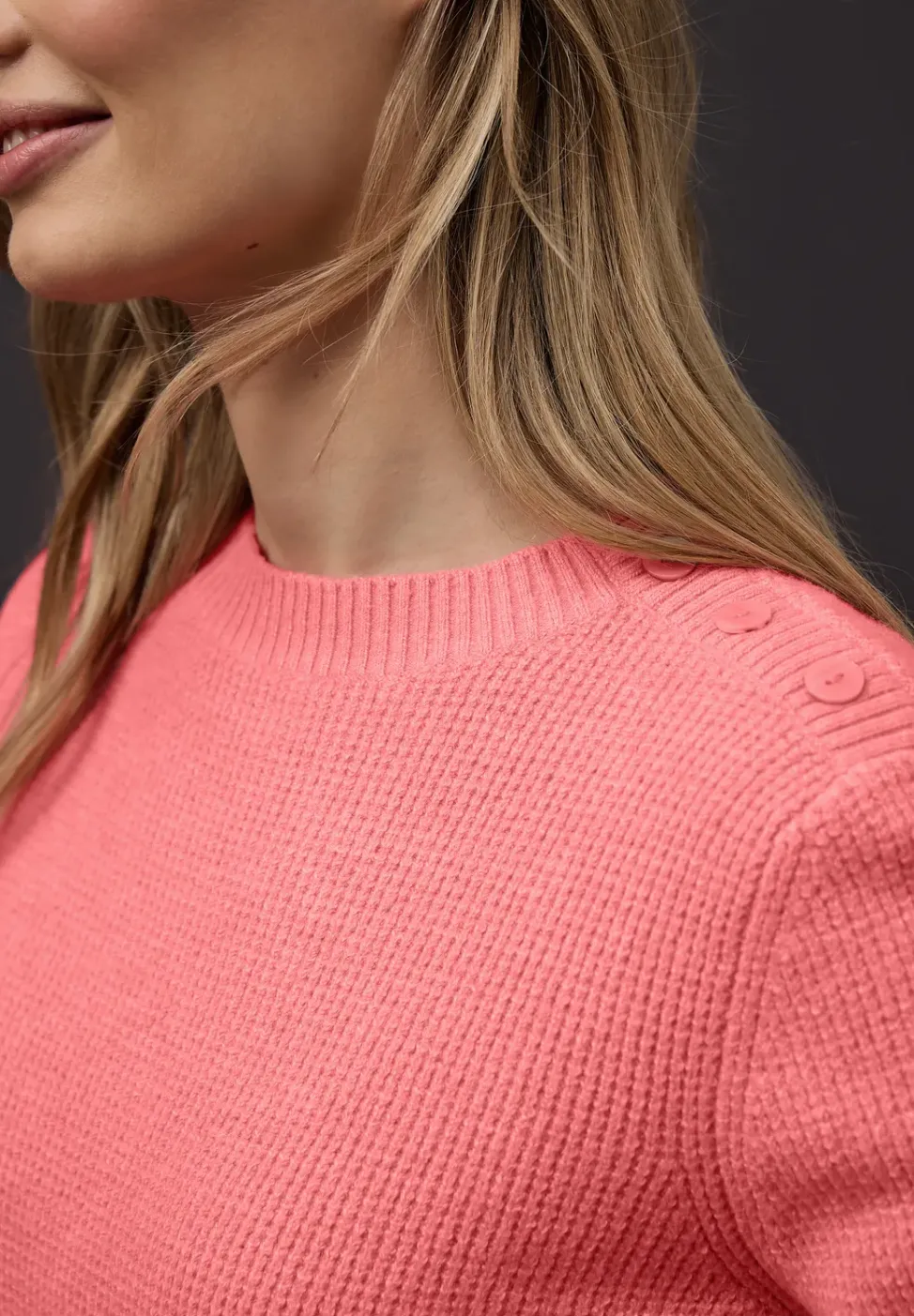 Pullover mit Knopfdetail