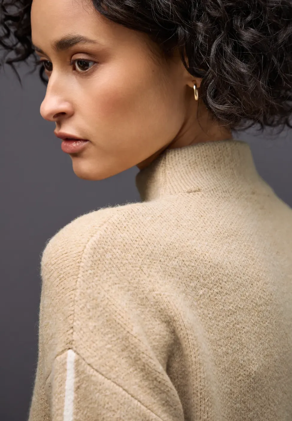 Pullover mit Kontrastdetails