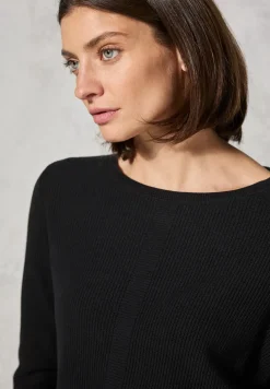 Pullover mit Struktur
