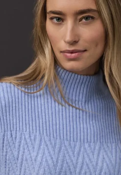 Pullover mit Strukturmix