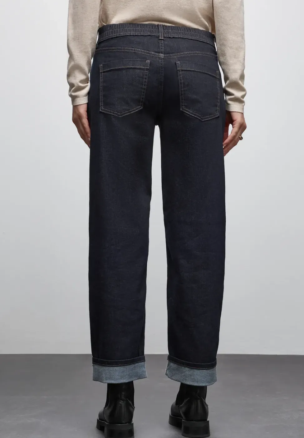 Rinsed Straight Leg Jeans