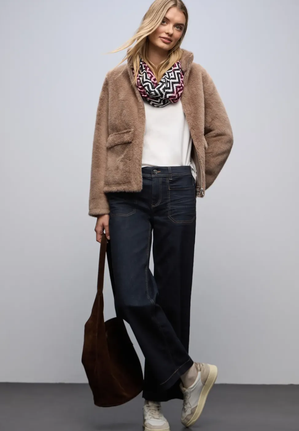 Rinsed Wide Leg Jeans