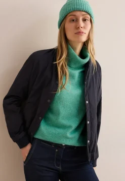 Rollkragenpullover
