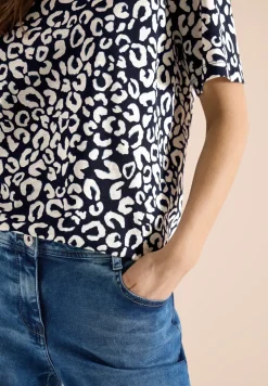 Shirt mit Boatneck und Leo-Print